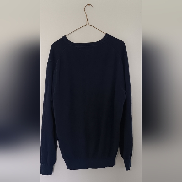 Tommy Hilfiger long sleeve - Picture 2 of 2